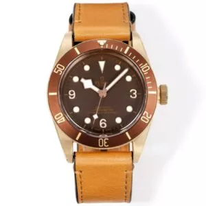 Heritage Black Bay Aluminium Bronze F4 1:1 Best Edition on Brown Leather Strap A2824